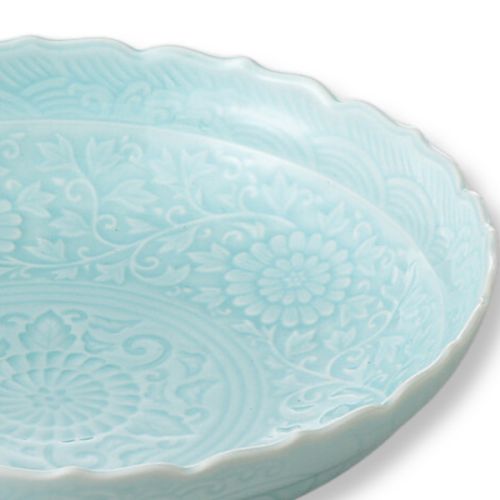 ARITA WARE PALE BLUE FLOWER MOTIF LARGE BOWL
