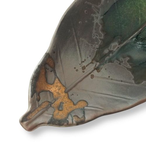 BANKO WARE LEAF MOTIF 22CM PLATE