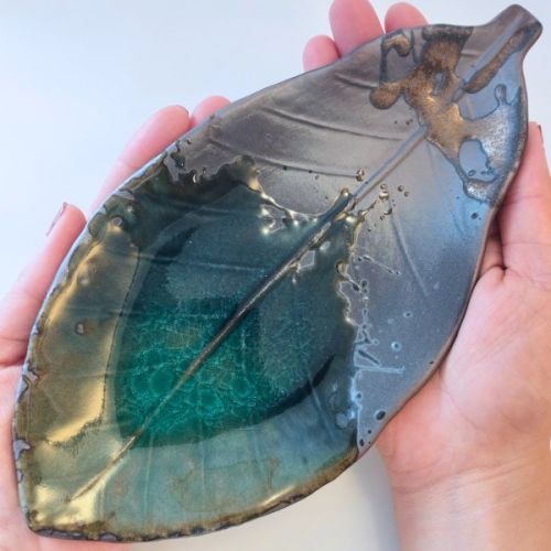 BANKO WARE LEAF MOTIF 22CM PLATE