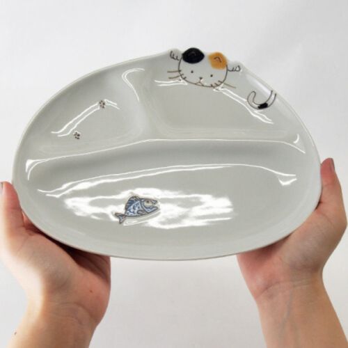 HASAMI WARE JAPANESE NEKO CAT MOTIF PLATE