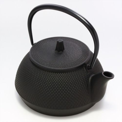 IWACHU IRONWARE TEAPOT 0.65L INDUCTION COMPATIBLE