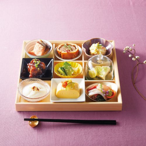 JAPANESE CYPRESS 9-COMPARTMENT SHALLOW BOX