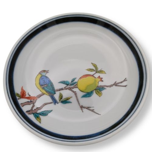 KUTANI WARE FLORAL AND BIRD MOTIF PORCELAIN SMALL PLATE SET OF 5