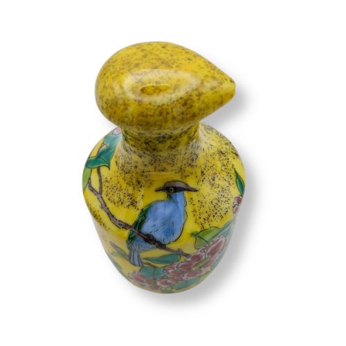 KUTANI WARE YOSHIDAYA KACHO PORCELAIN SOY SAUCE DISPENSER