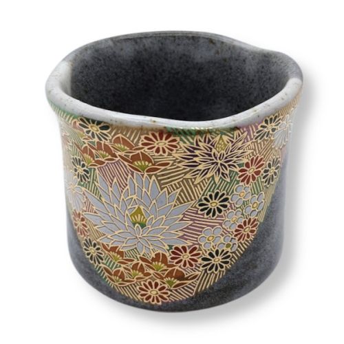 KUTANI WARE YUNOMI TEA CUP KINHANA-ZUME GOLD FLORAL DESIGN