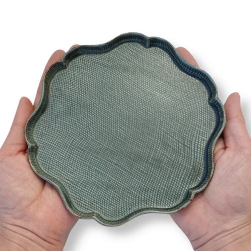 MINO WARE GREEN FLOWER SHAPED PLATE
