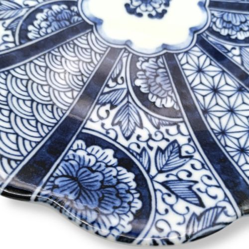 MINO WARE INDIGO BLUE KOMON TRADITIONAL PATTERN FLOWER-SHAPED PLATE