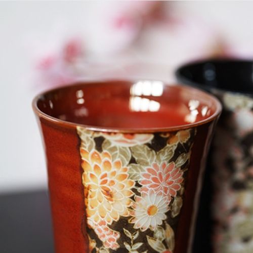 MINO WARE KAGA YUZEN PATTERN JAPANESE PORCELAIN PAIR TUMBLERS