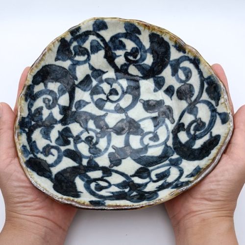 MINO WARE TAKO KARAKUSA ARABESQUE MULTI PURPOSE BOWL