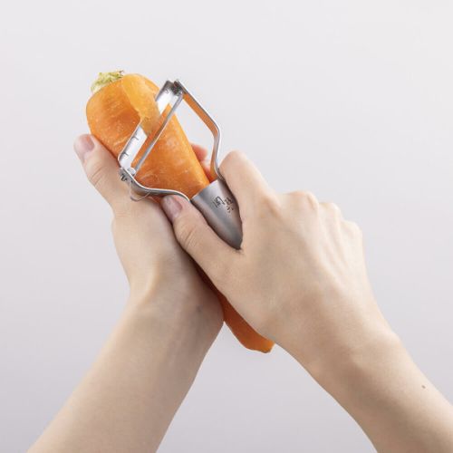 SEKI MAGOROKU ALL STAINLESS PEELER ULTRA SHARP BLADE KAI MADE IN JAPAN