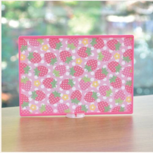 STRAWBERRY AND FLOWER ANTIBACTERIAL REVERSIBLE MINI CUTTING BOARD
