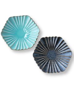 ENSEMBLE D'ASSIETTES PAON EN FAIENCE MINO 2 COULEURS