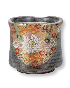 ASSE À THÉ JAPONAISE KUTANI YUNOMI, DESIGN FLORAL DORÉ KINHANA-ZUME