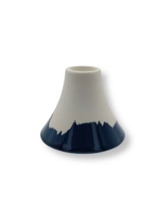 TASSE À SAKÉ EN CÉRAMIQUE GUINOMI EN FORME DU MONT FUJI – MINO-YAKI