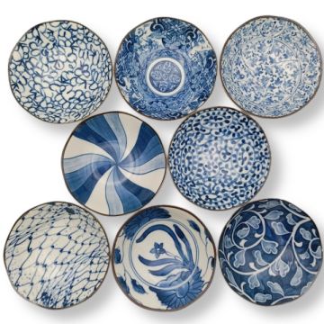 MINO WARE BLUE AND WHITE ASSORTED SMALL BOWLS SET OF 8