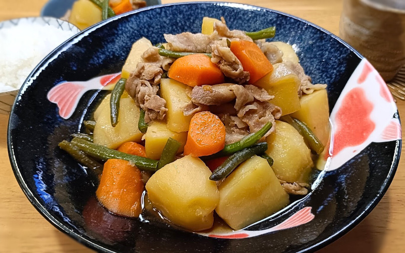 NIKUJAGA - Viande et pommes de terre mijotées à la japonaise